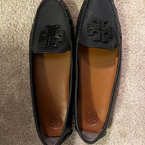 Tory Burch loafers. Colour is navy. Size 8.5 Tumbled leather.